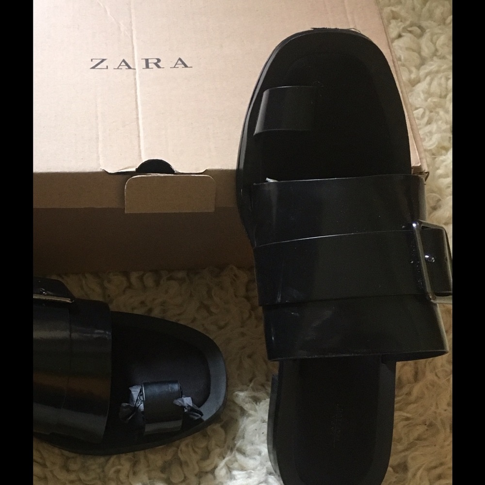 Zara black‎ leather toe sandals with buckle - Picture 5 of 7